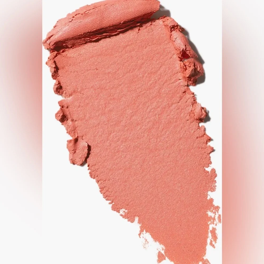 MAC Cosmetics Glow Play Cushiony Blush in Cheer Up